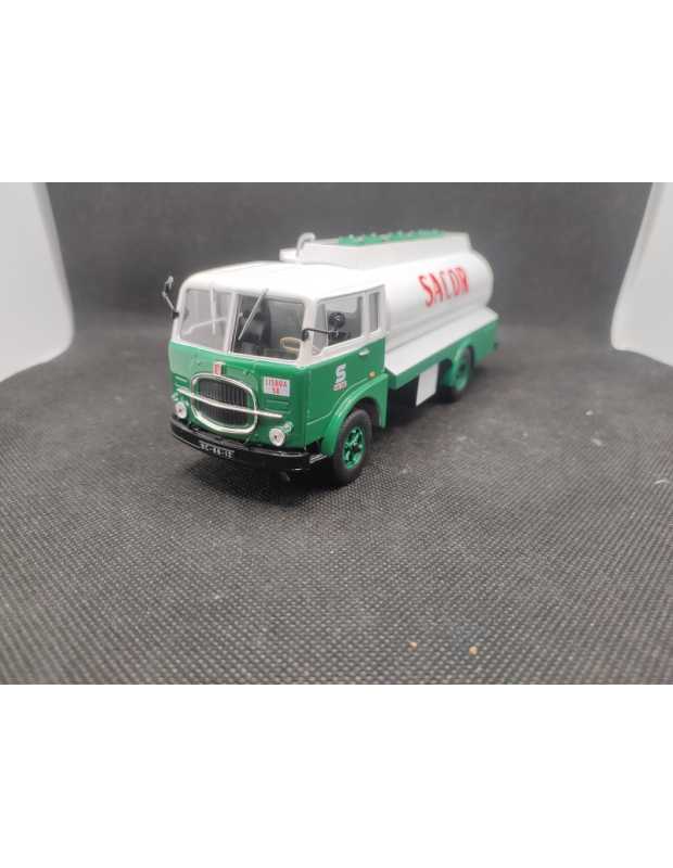 CAMION FIAT 643-690 CITERNE "SACOR" - IXO - N° 108 - 1/43 | Camion Fiat 643-690 Citerne "Sacor" - 108 |