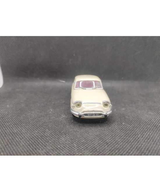 PANHARD PL17 DE 1960 - IXO - N° 67 - 1/43 | Panhard PL 17 de 1960 - 67 |
