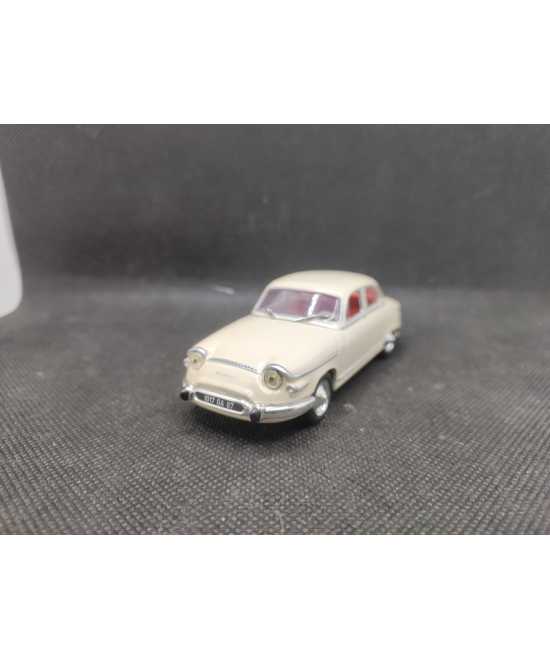 PANHARD PL17 DE 1960 - IXO - N° 67 - 1/43 | Panhard PL 17 de 1960 - 67 |