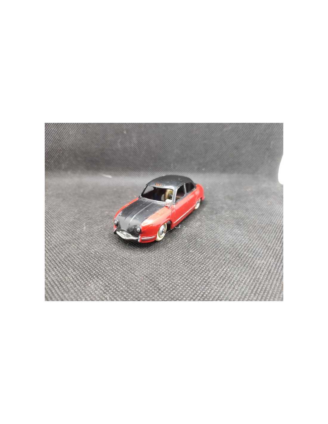 PANHARD DYNA Z TAXI - 1/43 avec boite EUR 9,00 - FR PANHARD DYNA Z TAXI - 1/43 avec boite EUR 9,00 - FR