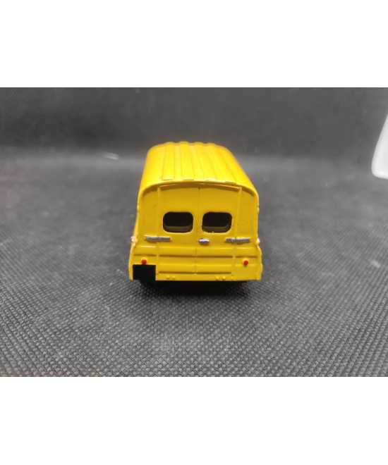 PANHARD PL 17 UTILITAIRE JAUNE - M.D.V- N° 41 B - 1/43 | Panhard PL 17 utilitaire Jaune - 41 B |
