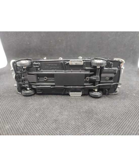 MERCEDES 300 D TYPE W189 LANDAULET - ATLAS - N° 3 - 1/43 | Mercedes 300 D Type W189 Landaulet de 1958 - 3 |