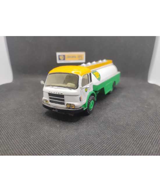 CAMION SAVIEM JL 23 CITERNE "BP" - MINITRUCKS - N° 71 - 1/50 | Camion Saviem JL 23 Citerne BP - 71 |