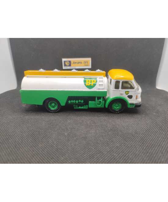 CAMION SAVIEM JL 23 CITERNE "BP" - MINITRUCKS - N° 71 - 1/50 | Camion Saviem JL 23 Citerne BP - 71 |