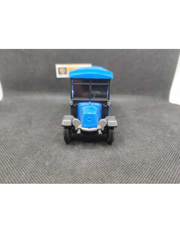 RENAULT VAN 1926 PATISSERIE MARCEL GARDET - CORGI - C824 - 1/43 | Renault Van 1926 Patisserie Marcel Gardet - C824 |