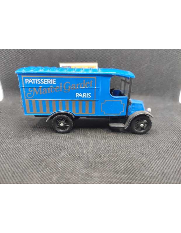 RENAULT VAN 1926 PATISSERIE MARCEL GARDET - CORGI - C824 - 1/43 | Renault Van 1926 Patisserie Marcel Gardet - C824 |
