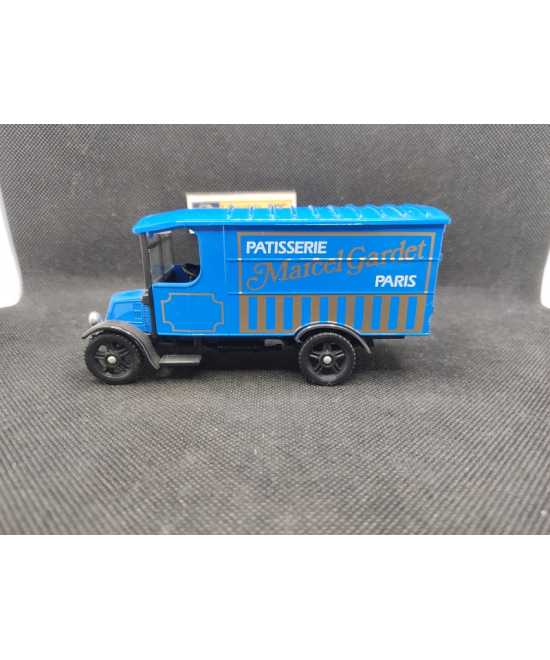 RENAULT VAN 1926 PATISSERIE MARCEL GARDET - CORGI - C824 - 1/43 | Renault Van 1926 Patisserie Marcel Gardet - C824 |