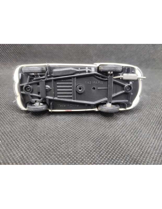 IFA F9 CABRIOLET DE 1953 - IST MODELS - N° IST021 - 1/43EME | IFA F9 Cabriolet de 1953 - Ist026 |