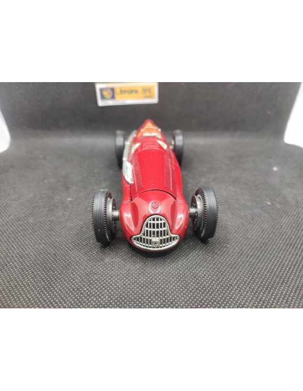 ALFA ROMEO ALFETTA 159 N° 22 - METEBOYS - N°8600 - 1/25 | Alfa roméo Alfetta 159 N°22 de 1951 - 8600 |