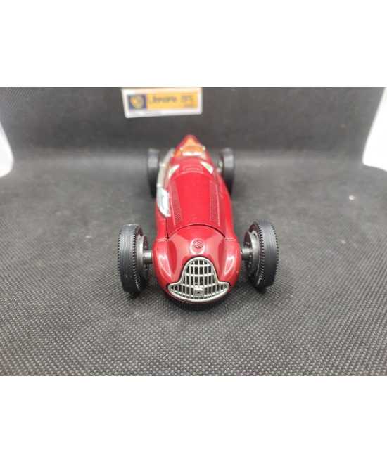 ALFA ROMEO ALFETTA 159 N° 22 - METEBOYS - N°8600 - 1/25 | Alfa roméo Alfetta 159 N°22 de 1951 - 8600 |