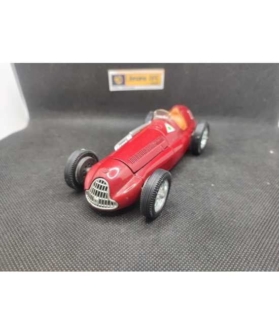 ALFA ROMEO ALFETTA 159 N° 22 - METEBOYS - N°8600 - 1/25 | Alfa roméo Alfetta 159 N°22 de 1951 - 8600 |