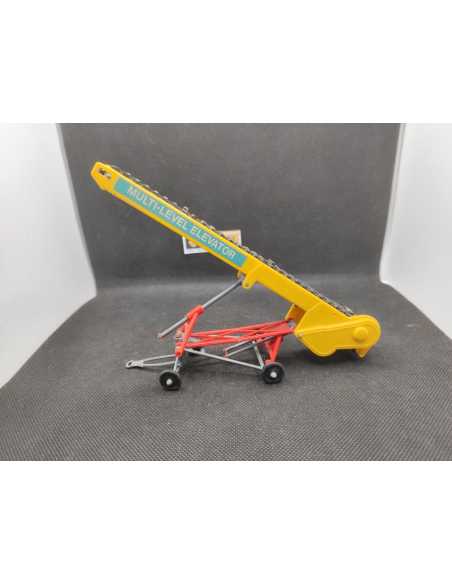 MULTI LEVEL ELEVATOR - BRITAINS - N° 9564 - 1/32 | Multi-Level Elevator - 9564 |