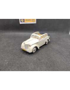 MOSKWITCH 400 - IST - N° 031 - 1/43 | Moskwitch 400 de 1949 - 031 |