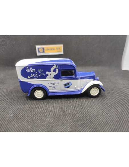 RENAULT KZ 7 "LE BON SEL" - IXO - 1/43 | Renault KZ 7 "Le Bon Sel" |