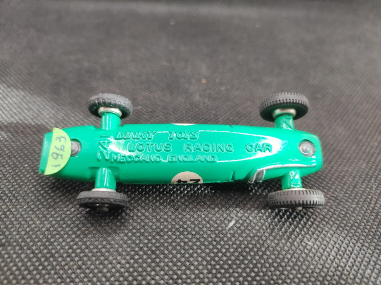 LOTUS RACING CAR N° 24 - DINKY TOYS GB - N° 241 | Lotus Racing Car n°24 - 241 |