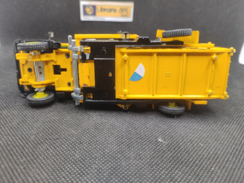 MERCEDES BENZ UNIMOG HUBWAGEN "DPF" - SIKU - N° V361 - 1/60 | Mercedes Benz Unimog Hubwagen 'DBP' - V361 |