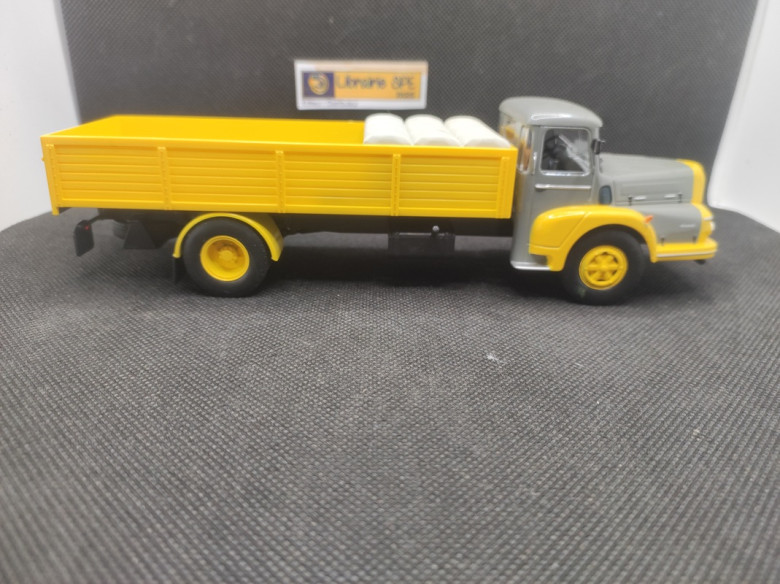 CAMION UNIC ZU PLATEAU 1958 - IXO - N° 59730 - 1/43 | Unic Izoard ZU Plateau de 1958 - 59730 |