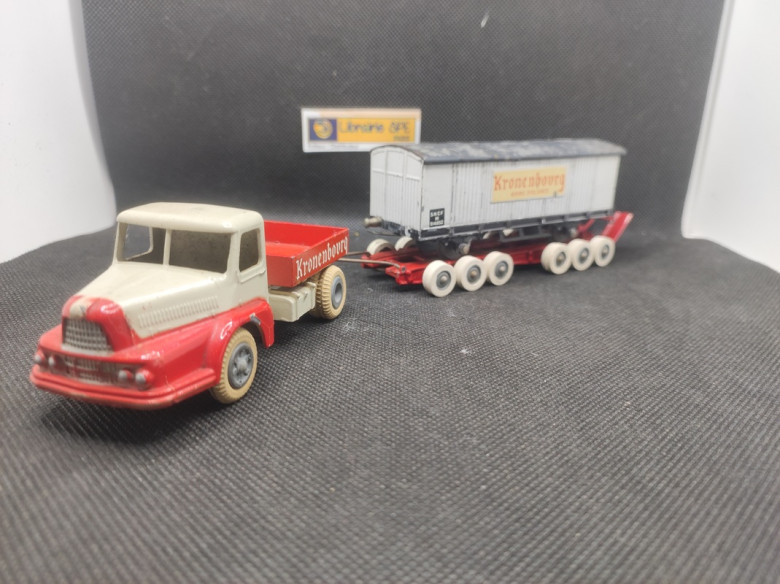 TRACTEUR UNIC IZOARD PORTE WAGON "KRONENBOURG" - JRD - 3.78 - 1/50 | Tracteur Unic Izoard Porte Wagon Kronenbourg - 3.78 |