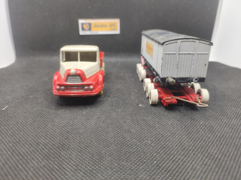 TRACTEUR UNIC IZOARD PORTE WAGON "KRONENBOURG" - JRD - 3.78 - 1/50 | Tracteur Unic Izoard Porte Wagon Kronenbourg - 3.78 |
