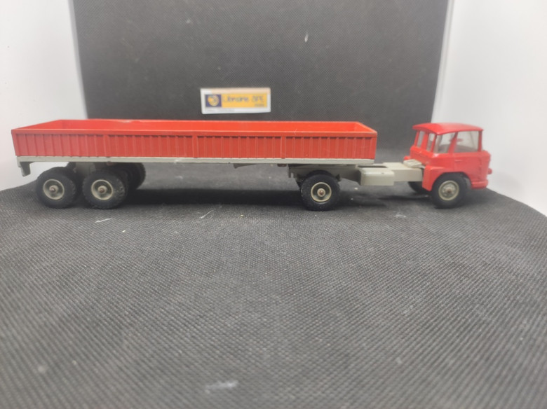 TRACTEUR WILLEME CABINE HORIZON A SUSPENSION - SOLIDO - N° 302 - 1/43 | Tracteur Willeme cabine Horizon - 302 |