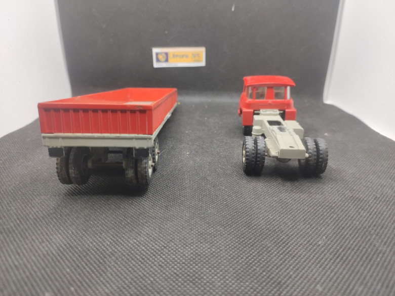 TRACTEUR WILLEME CABINE HORIZON A SUSPENSION - SOLIDO - N° 302 - 1/43 | Tracteur Willeme cabine Horizon - 302 |