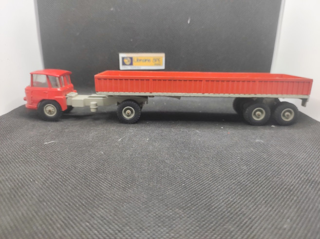 TRACTEUR WILLEME CABINE HORIZON A SUSPENSION - SOLIDO - N° 302 - 1/43 | Tracteur Willeme cabine Horizon - 302 |