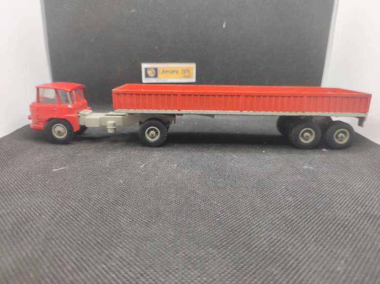 TRACTEUR WILLEME CABINE HORIZON A SUSPENSION - SOLIDO - N° 302 - 1/43 | Tracteur Willeme cabine Horizon - 302 |