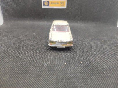 PEUGEOT 304 BERLINE BLANCHE - DINKY TOYS FR - N° 1428 - 1/43 | Peugeot304 Berline Blanche - 1428 | 2