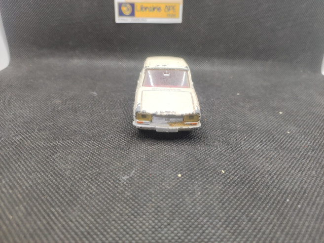 PEUGEOT 304 BERLINE BLANCHE - DINKY TOYS FR - N° 1428 - 1/43 | Peugeot304 Berline Blanche - 1428 |
