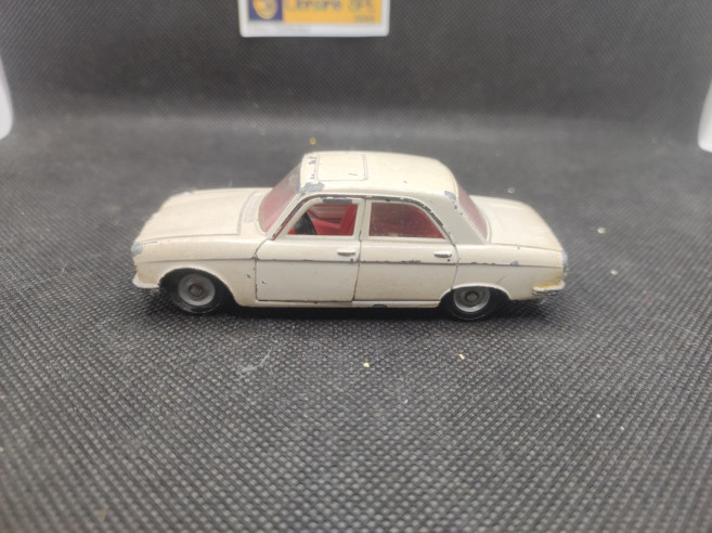 PEUGEOT 304 BERLINE BLANCHE - DINKY TOYS FR - N° 1428 - 1/43 | Peugeot304 Berline Blanche - 1428 |