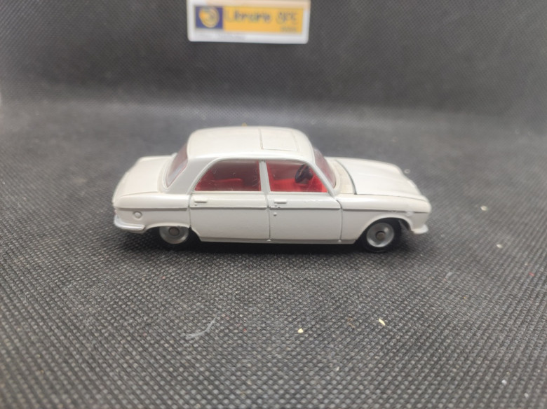 PEUGEOT 204 BLANCHE - DINKY TOYS SPAIN - N° 510 - 1/43 | Peugeot 204 Blanche - 510 |