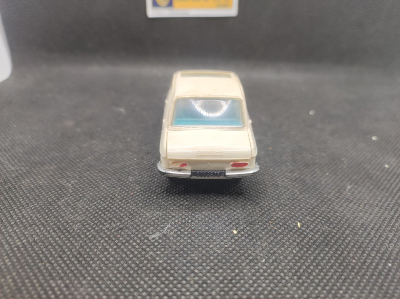 PEUGEOT 204 - NOREV - N° 5 - 1/43 | Peugeot 204 - 5 |