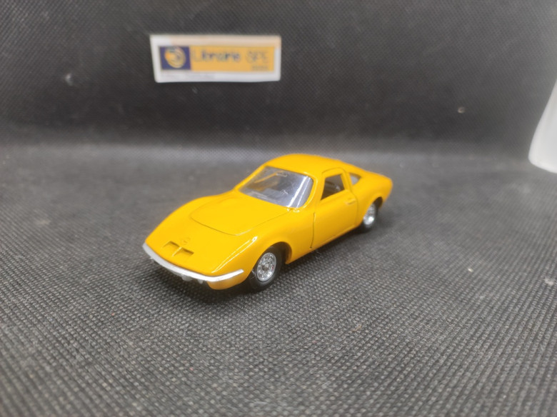 OPEL GT 1900 DE 1968 - SOLIDO - N° 1805 - 1/43 | Opel GT 1900 Jaune de 1968 - 1805 |
