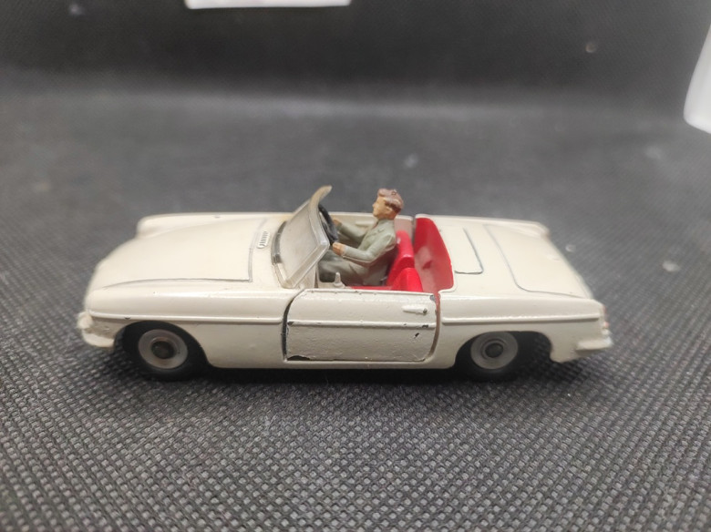 MGB - DINKY TOYS GB - N° 113 - 1/43 | MGB - 113 |