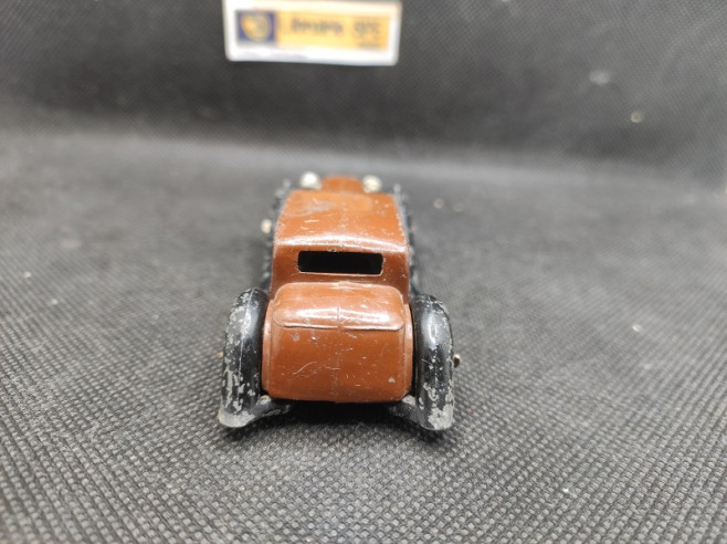 HUMBER VOGUE BERLINE - DINKY TOYS GB - N° 36 C - 1/43 | Humber Vogue berline - 36C |