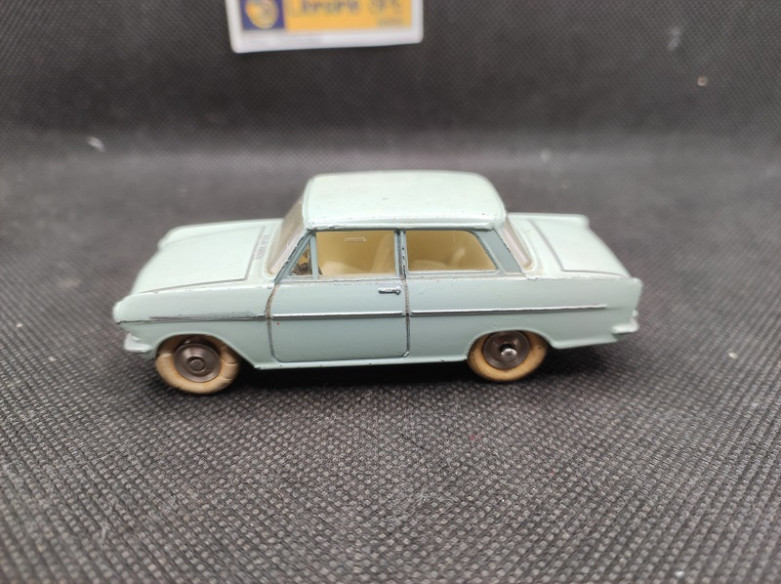 OPEL KADETT VERTE - DINKY TOYS FR - N° 540 - 1/43 | Opel Kadett Verte - 540 |