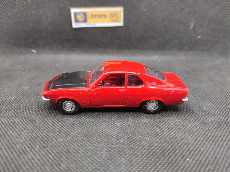 OPEL MANTA 1900 SR ROUGE ET NOIR - SOLIDO - N° 70 - 1/43 | Opel Manta 1900 SR - 70 |