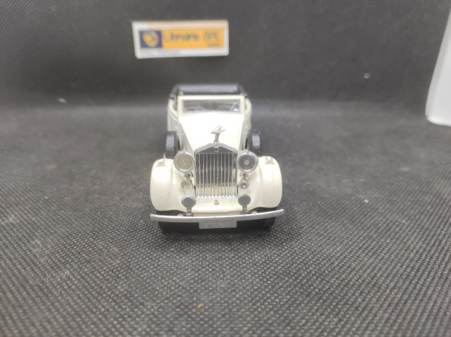 ROLLS ROYCE PHANTON 3 DECAPOTABLE 1939 - SOLIDO - N° 46 - 1/43 | Rolls Royce Phanton III Décapotable de 1939 - 46 |