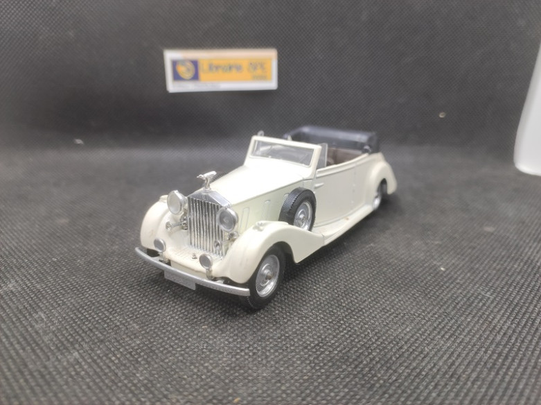 ROLLS ROYCE PHANTON 3 DECAPOTABLE 1939 - SOLIDO - N° 46 - 1/43 | Rolls Royce Phanton III Décapotable de 1939 - 46 |