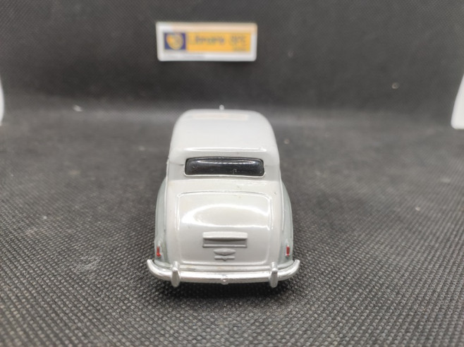 ROLLS ROYCE SILVER WRAITH - DINKY TOYS FR - N° 551 - 1/43 | Rolls Royce Silver Wraith - 551 |