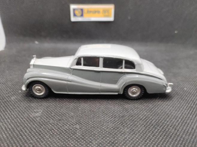 ROLLS ROYCE SILVER WRAITH - DINKY TOYS FR - N° 551 - 1/43 | Rolls Royce Silver Wraith - 551 |