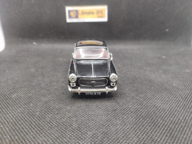 PEUGEOT 404 BERLINE 1960 - NOSTALGIE - N° 6 - 1/43 | Peugeot 404 Berline de 1960 - 6 |
