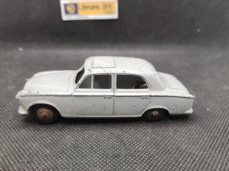 PEUGEOT 403 BERLINE - DINKY TOYS FR - N° 24B - 1/43 | Peugeot 403 Berline - 24B |