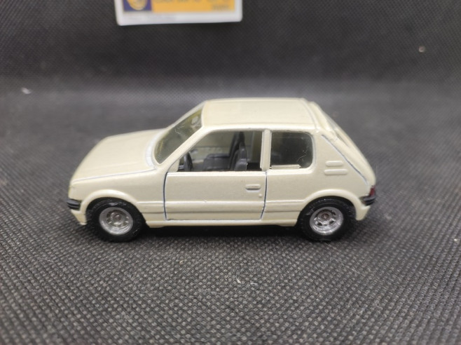 PEUGEOT 205 GTI 1984 - SOLIDO - 1/43