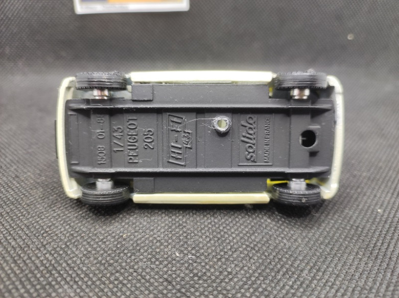 PEUGEOT 205 GTI 1984 - SOLIDO - 1/43