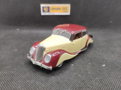 PANHARD DYNAMIC 1939 - IXO - N° 30 - 1/43 | Panhard Dynamic de 1939 - 30 |