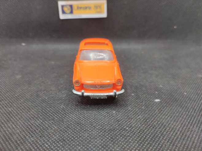 PEUGEOT 404 - NOREV - 1/43 | Peugeott 404 - orange |