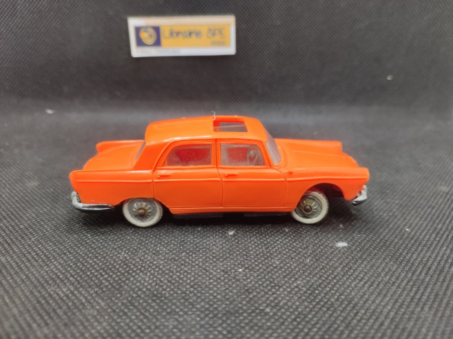 PEUGEOT 404 - NOREV - 1/43 | Peugeott 404 - orange |