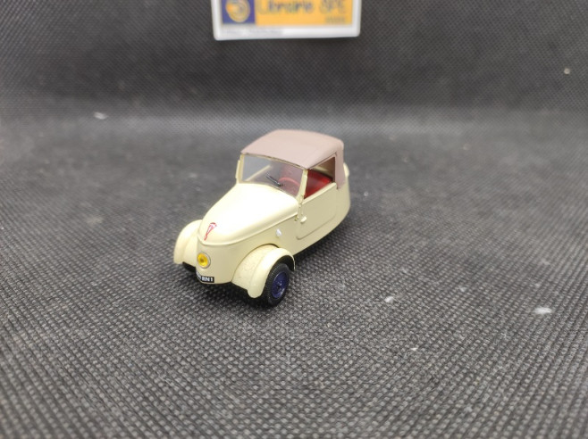 PEUGEOT VLV 1941 - NOREV - N° 479102 - 1/43 | Peugeot VLV de 1941 - 479102 |