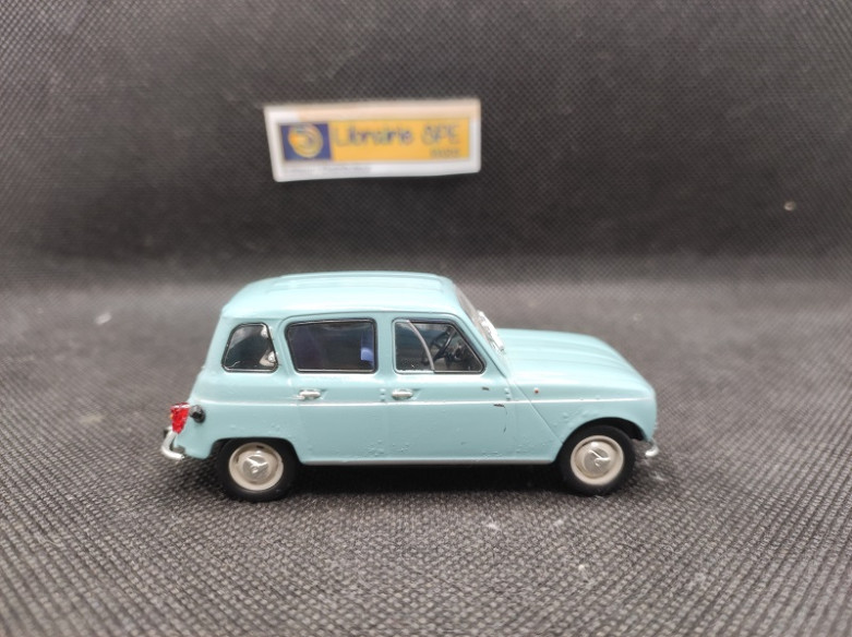 RENAULT 4 L 1962 - UNIVERSAL HOBBIES - N° 54695 - 1/43 | Renault 4 L de 1962 - 54695 |